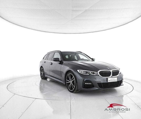 BMW 320d Touring M Sport 140 kW image number 2