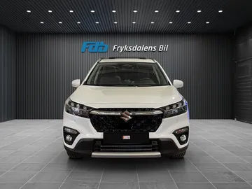 Car image 3