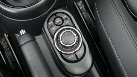 Car image 21