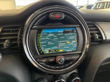 Car image 36