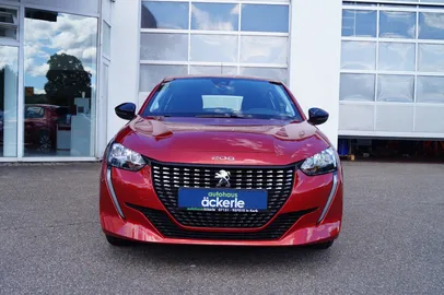 Car image 19