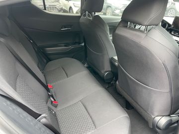 Car image 14