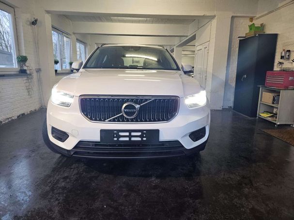 Volvo XC40 T3 Momentum 115 kW image number 3