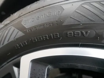 Car image 39