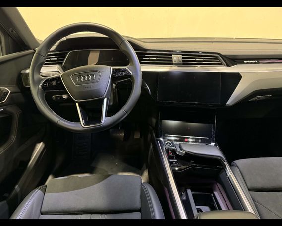 Audi Q8 55 quattro e-tron 300 kW image number 3