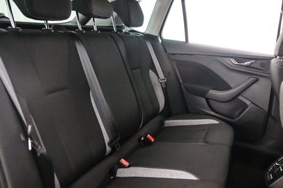 Car image 41