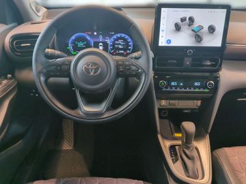 Car image 12