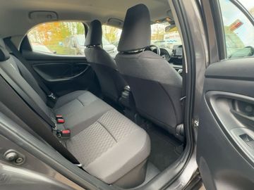 Car image 11