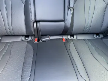 Car image 41