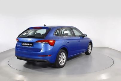 Car image 25