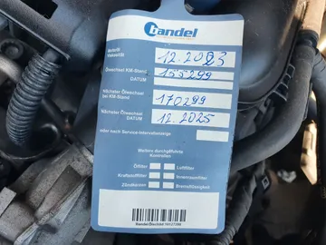 Car image 30