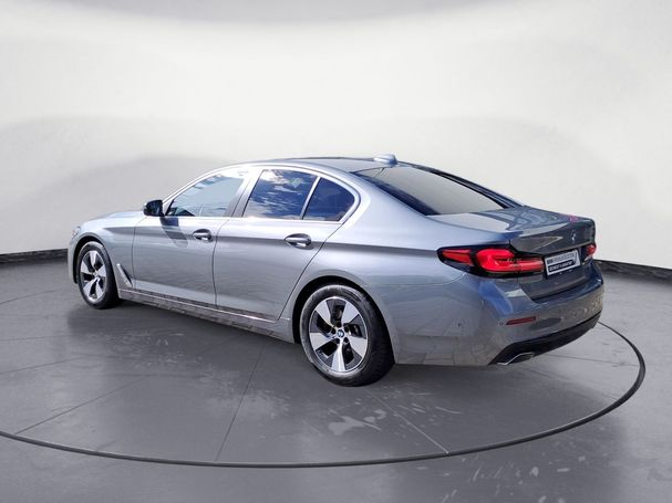 BMW 520i 135 kW image number 2