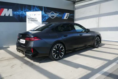 Car image 35