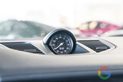 Car image 14