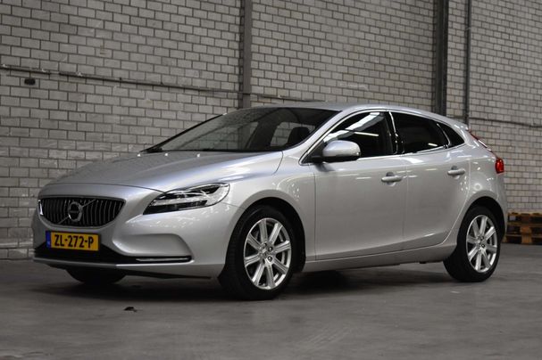 Volvo V40 T2 Inscription 90 kW image number 1