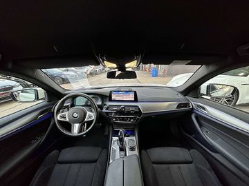 Car image 37