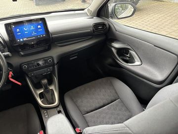 Car image 15