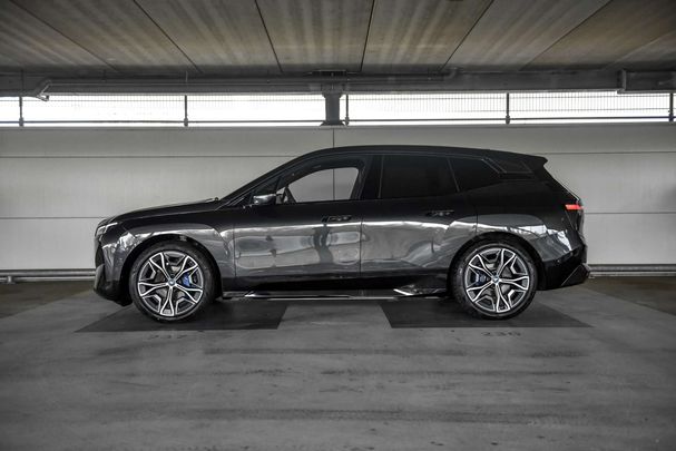 BMW iX xDrive50 385 kW image number 5