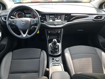 Car image 9