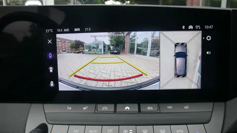 Car image 25