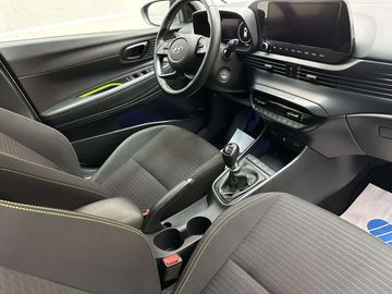 Car image 11