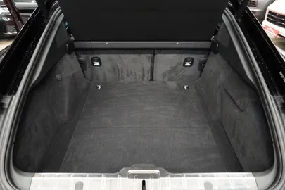 Car image 35