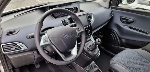 Lancia Ypsilon 51 kW image number 7