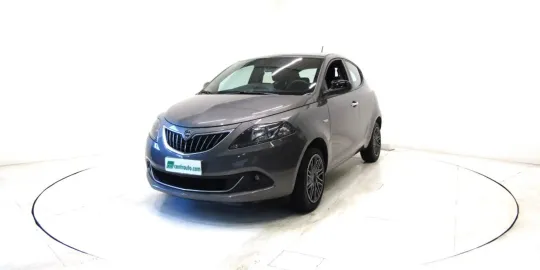 Car image 1
