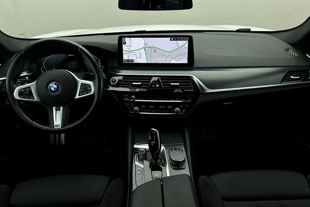 BMW 530 Touring xDrive 216 kW image number 6