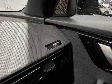 Car image 46