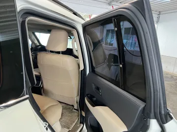 Car image 37
