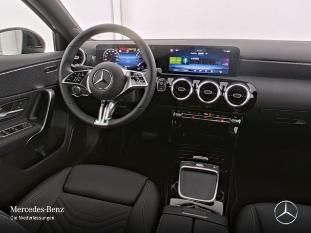 Mercedes-Benz A 180 100 kW image number 6