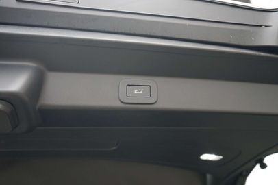 Car image 41