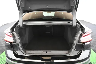 Car image 35