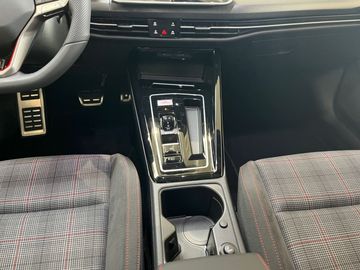 Car image 37