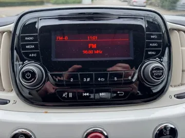 Car image 17