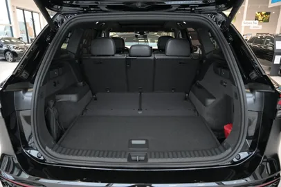 Car image 35
