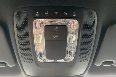 Car image 36