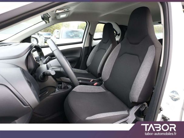 Toyota Aygo X 1.0 VVT-i 53 kW image number 6