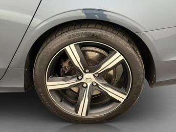 Car image 38