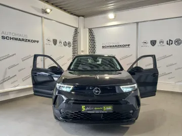 Car image 25