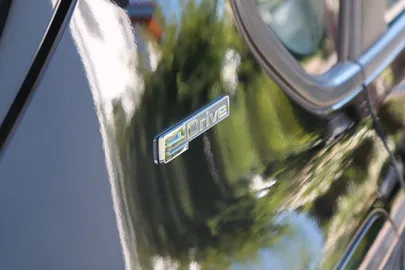 Car image 43