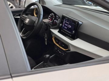 Car image 37