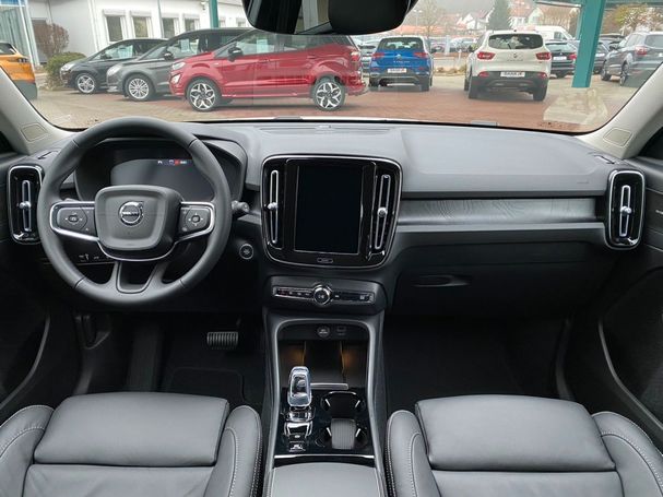 Volvo XC40 T5 Plus 192 kW image number 13