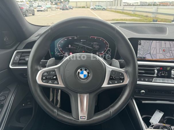 BMW 330 e M 215 kW image number 8