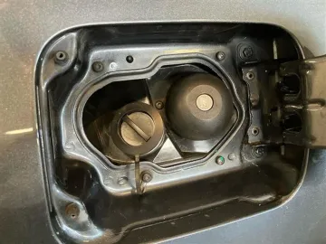 Car image 27