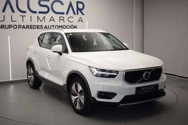 Volvo XC40 D3 Momentum Pro 110 kW image number 2