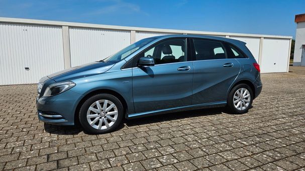 Mercedes-Benz B 200 BlueEFFICIENCY 115 kW image number 1