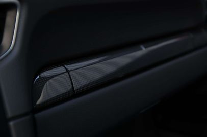 Car image 37