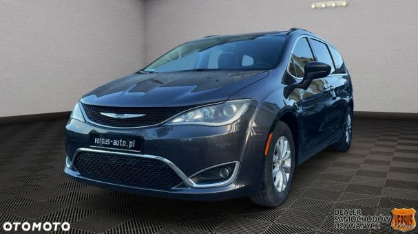 Chrysler Pacifica 210 kW image number 1